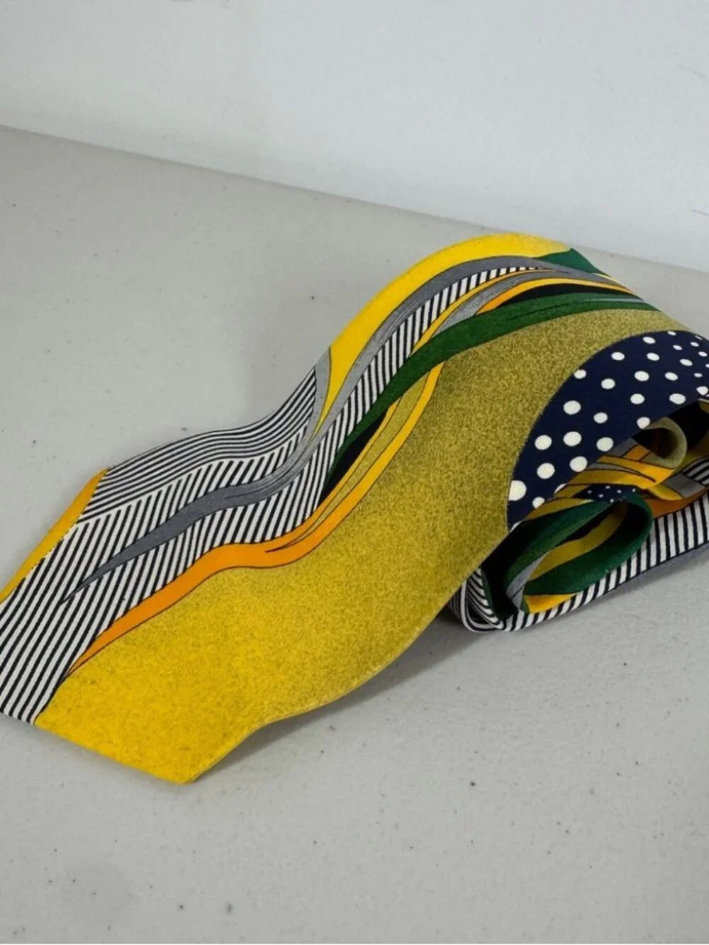 Sazzari Silk Tie Yellow Abstract Stripe Made in Italy Designer Necktie Novelty